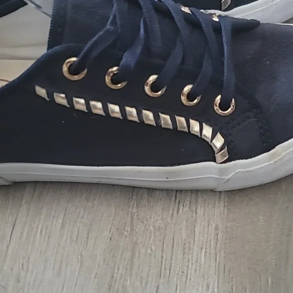 Jack Rogers Navy Blue Gold Embellishment Carter Canvas Sneakers Size 5.5 - Picture 2 of 7